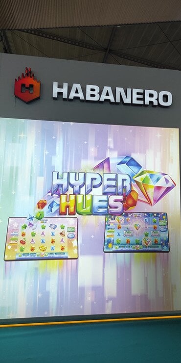 habanero showing their new game hyper hues at ICE