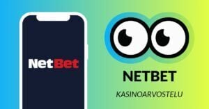 Kuvassa vasemmalla on älypuhelimen näytöllä NetBet Casinon logo, ja vasemmalla Slotsoon isot pyöreät pallosilmät, jotka katsovat älypuhelimen suuntaan. Silmien alla teksti: NetBet kasinoarvostelu. Kuvan tausta on raikkaan sini-vihreä.